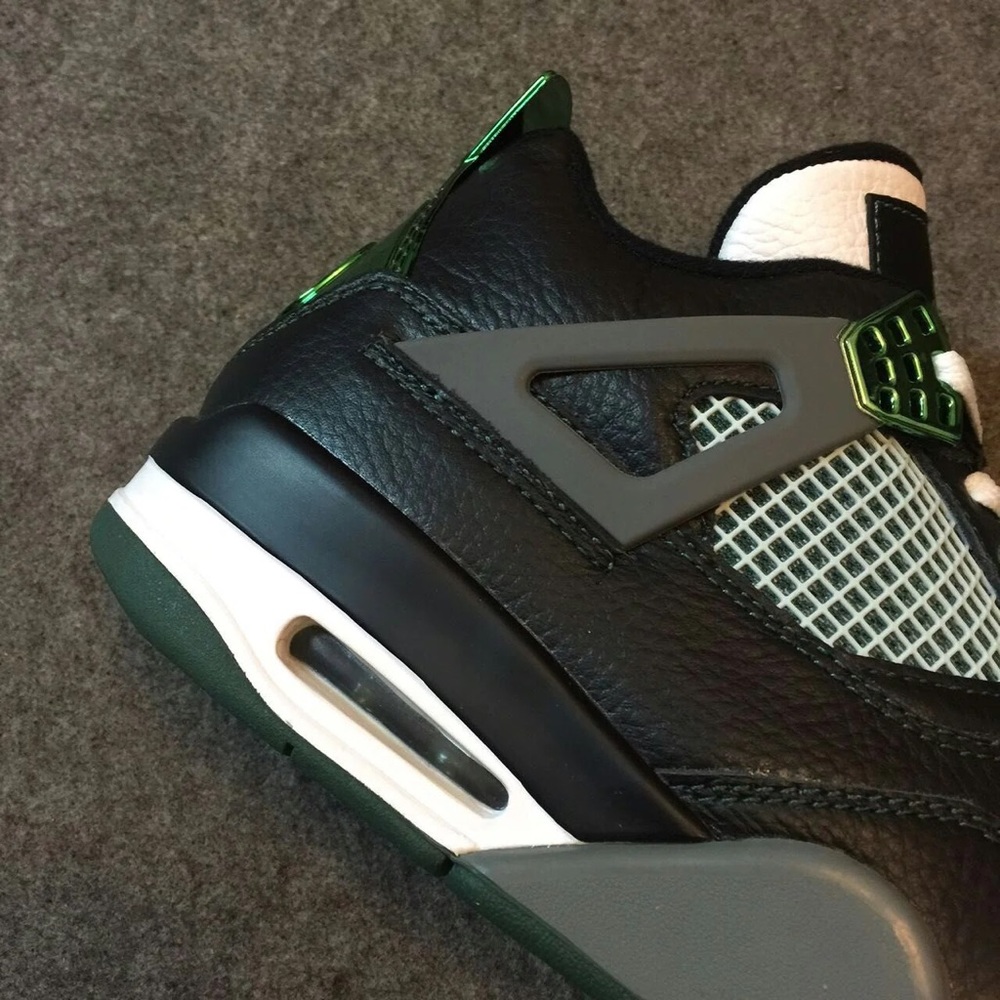 Nike AirJordan 4 Oregon Ducks Retro Sneakers Shoes - Picture 6 of 9